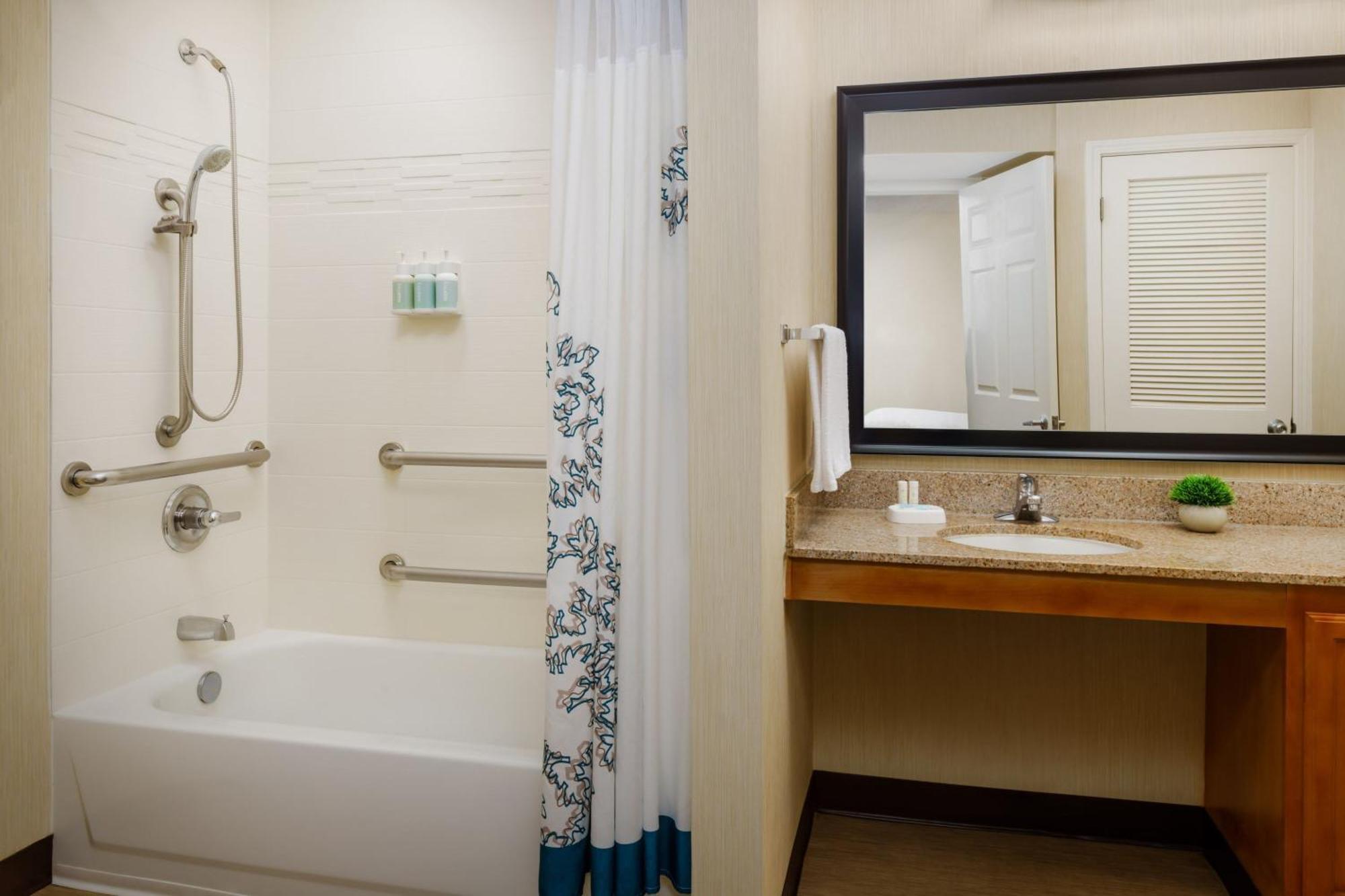 Silicon Valley Hotel 3*