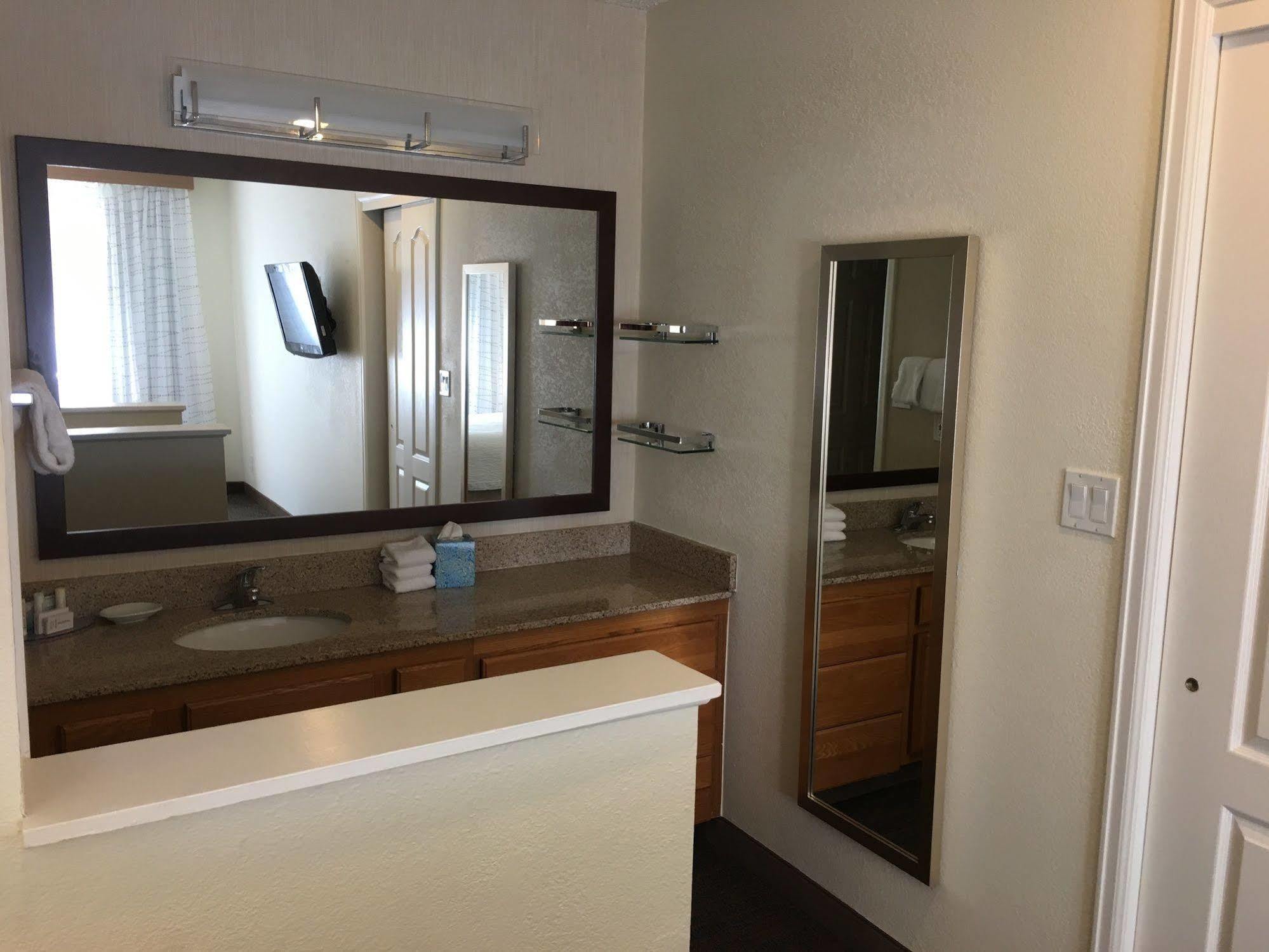 Silicon Valley Hotel